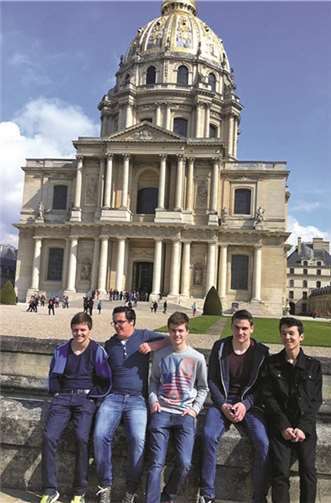 Die Schülerinnen und Schüler verbrachten schöne Tage in der Hauptstadt Frankreichs. Privat