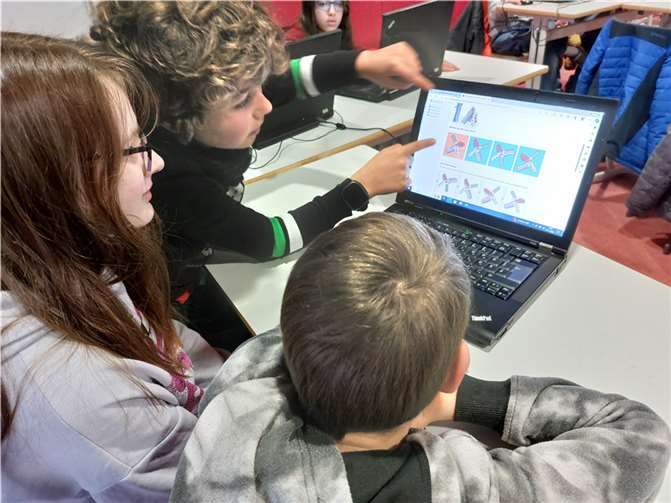 Die Schülerinnen und Schülern hatten die Möglichkeit, ihr Wissen und Können im Bereich Informatik unter Beweis zu stellen.  Foto: Axel Horzinek