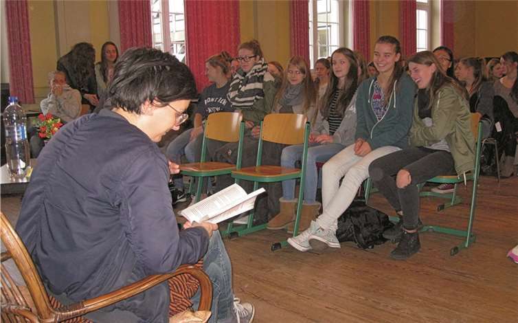 Die Schülerinnen waren fasziniert von der poetischen Sprache de Valescos und von den Ideen der Heldinnen aus "Tigermilch".privat