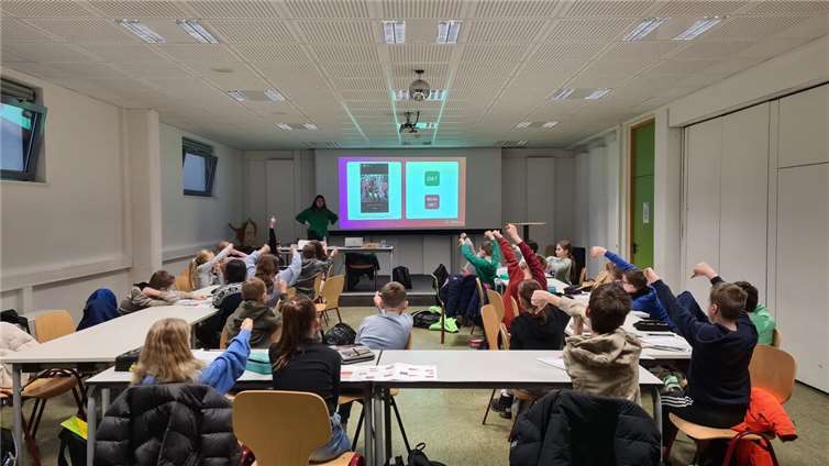 Die Schüler*innen wurden über die Reichweite des Internets aufgeklärt.Foto: Sabrina Bloch