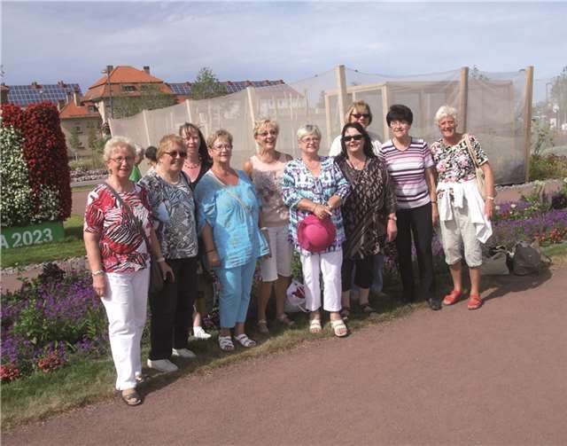 Die Schützenfrauen auf der Landesgartenschau in Landau.privat