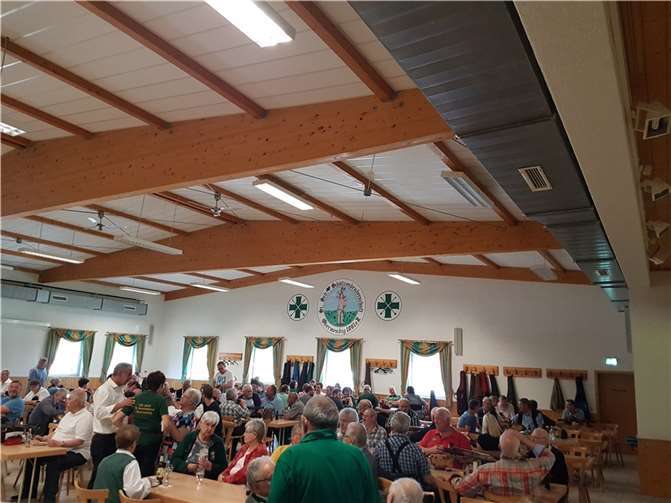 Die Schützenhalle in Obermendig war gut gefüllt.  Foto: privat