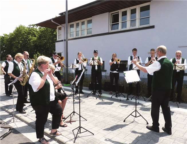 Die Schützenkapelle Mendig verlieh der offiziellen Eröffnung einen würdigen Rahmen.
