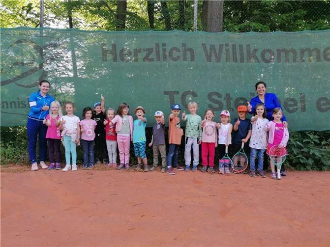 Die Schukis auf dem Tennisplatz. Foto: privat