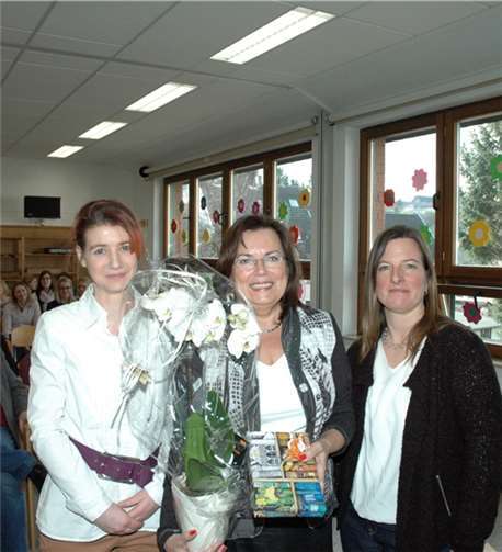 Die Schulelternsprecher dankten der Pädagogin Antoinette Weiner (2.v.l.)für ihre Arbeit an der Grundschule Adenau.