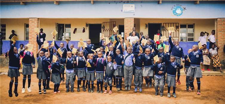 Die Schuleröffnung in Malawi. Fotos: privat