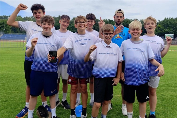 Die Schulmannschaft Jungen U14 des Megina-Gymnasiums Mayen beim Landesentscheid in Koblenz.