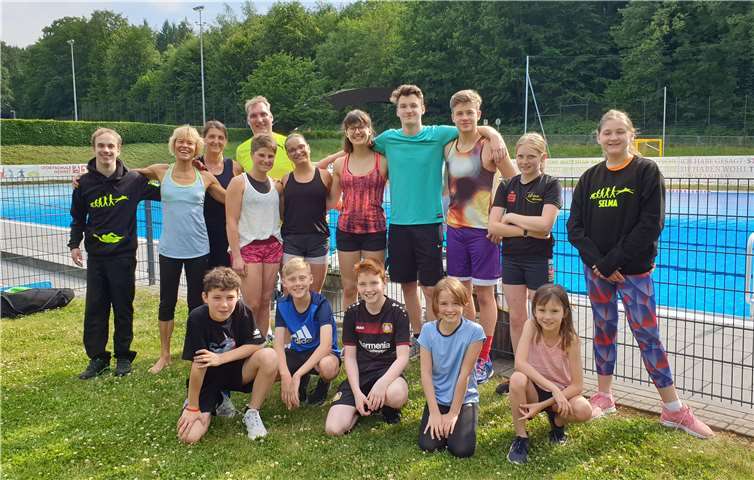 Die Schwimmer vor ihrem Element, dem Wasser. Foto: TV06