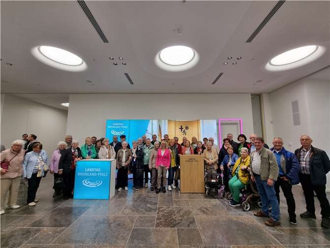 Die Senioren Union Mendig traf ihre heimische Landtagsabgeordnete Anette Moesta im rheinland-pfälzischen Landtag in Mainz.  Foto: Büro Anette Moesta MdL