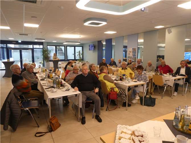 Die Senioren Union Neuwied begab sich auf eine informative Exkursion zu den Neuwieder Stadtwerken.  Foto: Lothar Heß