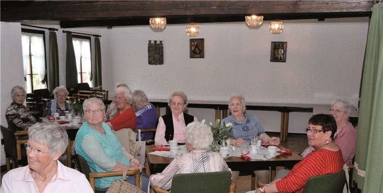 Die Senioren freuen sich schon auf das Theaterstück.privat