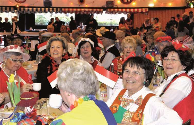 Die Senioren hatten beim karnevalistischen Nachmittag in Rheinbreitbach sichtlich ihren Spaß.privat