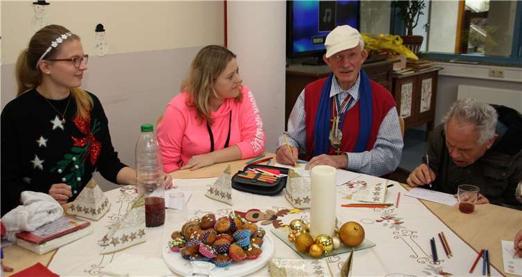 Die Senioren hatten viel Freude bei der Adventsfeier.Privat