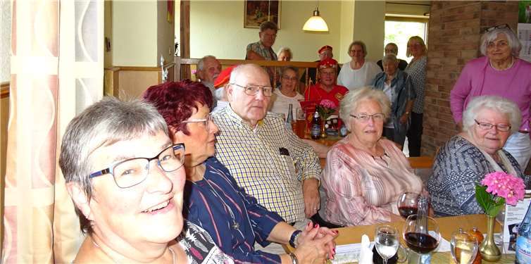Die Senioren und Reservisten im Stadtsoldatenkorps trafen sich zu ihrer sommerlichen Zusammenkunft. Foto: privat