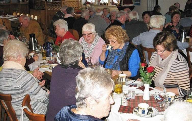 Die Senioren verbrachten einen kurzweiligen Nachmittag in geselliger Runde. privat