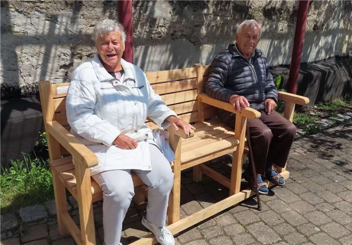 Die Seniorenbank wird sofort gut angenommen. Foto: privat