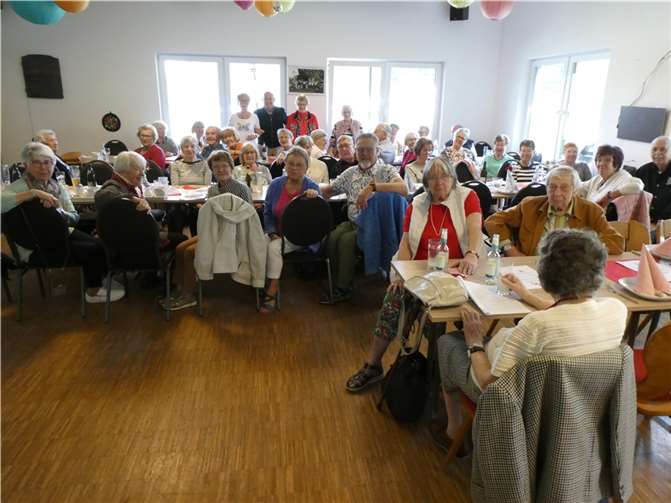 Die Seniorengemeinschaft 60 plus Rengsdorfer Land hatte in die „Sportsbar Auszeit“ in Rengsdorf zu einem Grillmittag eingeladen und über 50 Personen kamen. Foto: privat