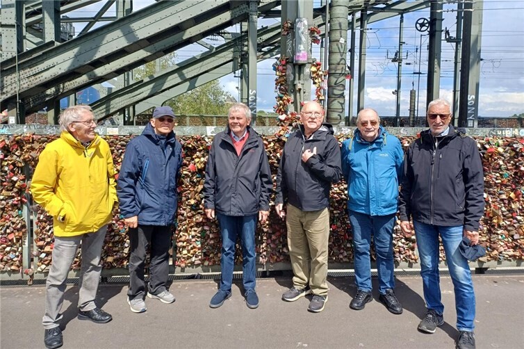 Die Seniorengruppe rund um Coach Jacky Renn ist nicht nur auf Sportstätten aktiv.