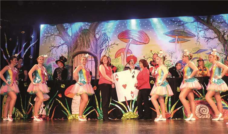 Die Seniorentanzgruppe von Karin Becker Schmidt (Karins Tanzgruppe) feiert in diesem Jahr in 50-jähriges Jubiläum