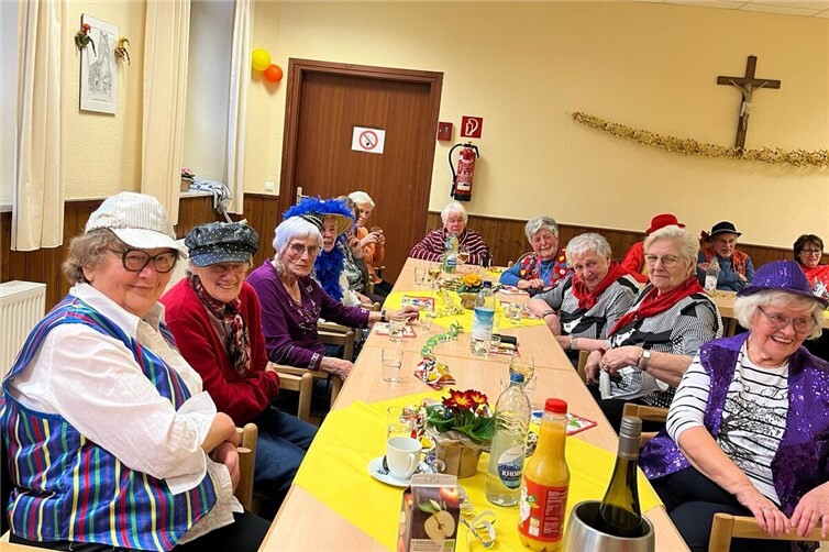 Die Seniorinnen/Senioren verbrachten einen kurzweiligen Nachmittag.