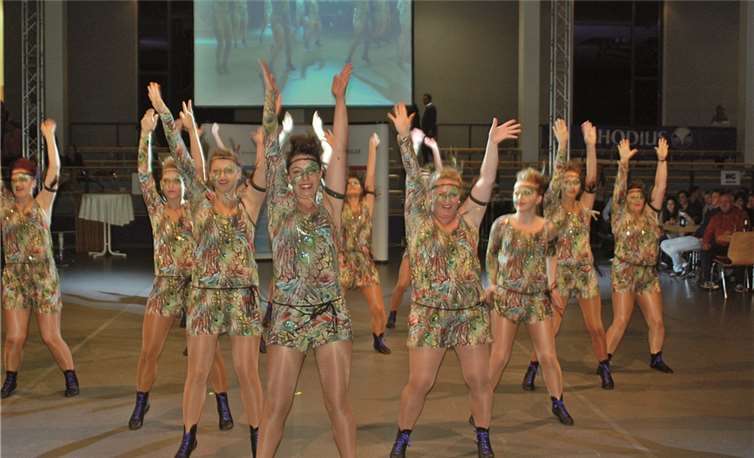 Die Showtanzgruppe No Name aus Niederzissen führten ihren Amazonen-Tanz auf.