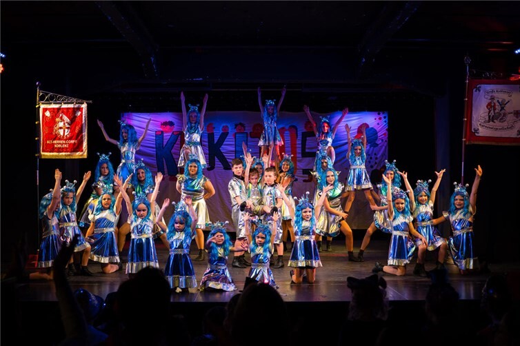 Die Showtanzgruppe der GKKG mit ihrem Motto „Die Kids- und Junioren der Gruußen starten die Raketen - Die Reise ins All beginnt“.