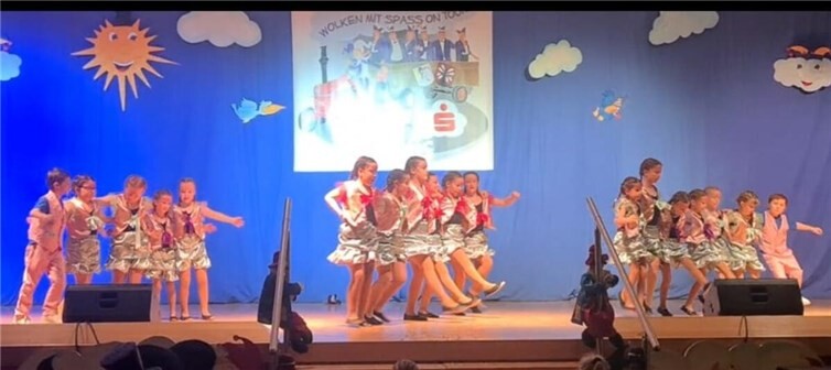 Die Showtanzgruppe der IWK begeisterte.
