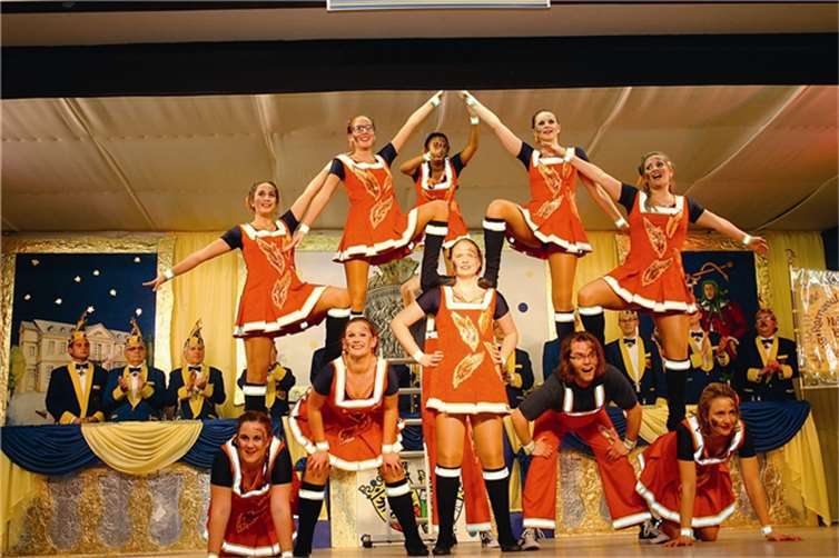 Die Showtanzgruppe der Närrischen Buben zeigte wieder mitreißende Darbietungen.