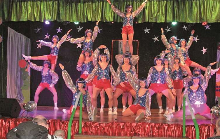 Die Showtanzgruppe überzeugte mit ihrem Tanz und dem tollen Kostüm unter dem Motto „Amerika“.