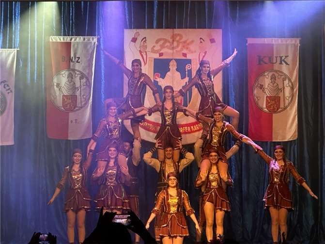Die Showtanzgruppen präsentierten sich. Fotos: Festausschuss Bendorfer Karneval