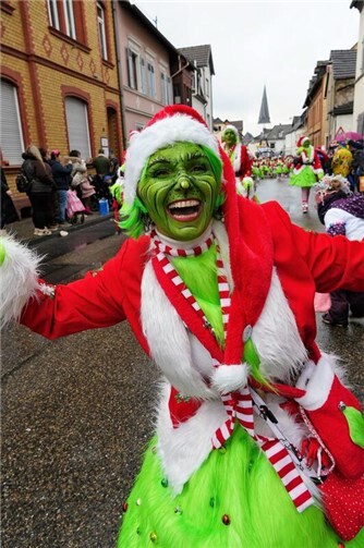 Die Shreks begeisterten mit Kostüm und aufwendiger Schminke.
