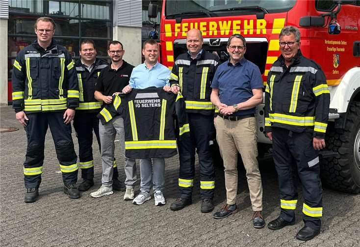„Die Sicherheit unserer freiwilligen Feuerwehrleute steht an oberster Stelle“, so Bürgermeister Oliver Götsch.  Foto: René Weiand