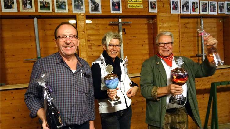 Die Sieger: Wolfgang Kluwig, Uschi Kluwig, „Flippo“ Wölbert (v.l.) der Wettbewerbe. Foto: privat