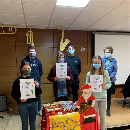 Die Sieger beim Vorlesewettbewerb konnten sich über eine Urkunde und einen Buchpreis freuen. Foto: privat