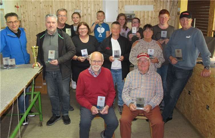 Die Sieger der 4. Adenauer Schießsportwoche. Foto: Claudia Metz-Schmitt