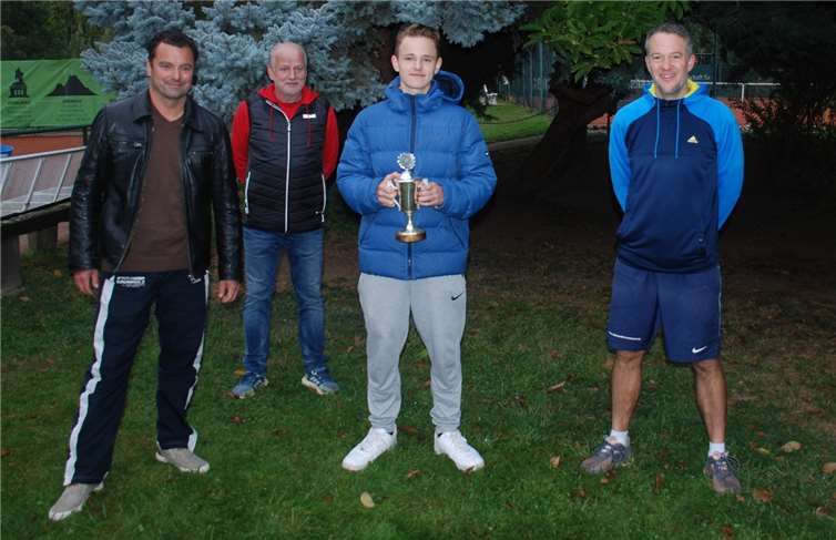Die Sieger der Clubmeisterschaft bei den Erwachsenen. Fotos: privat
