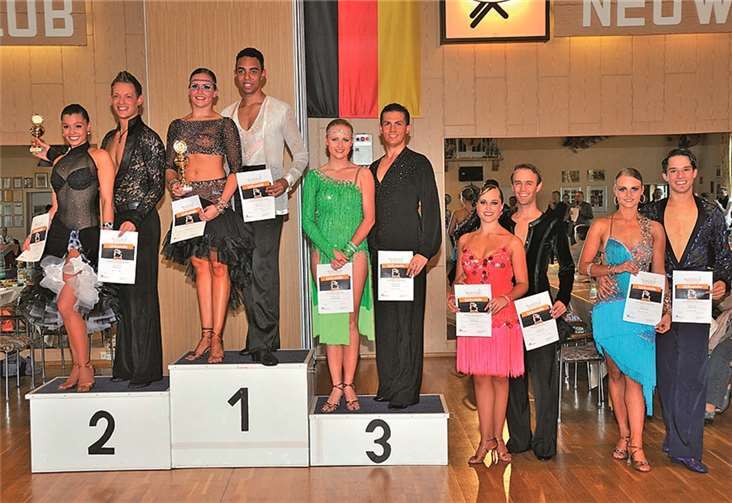 Die Sieger der Hauptgruppe A Latein: Brian-Michael Hinds u. Mara Lönartz. Helmut Kerschsieper / TRP