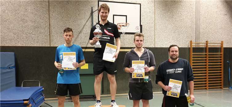 Die Sieger der Herren A-Klasse: (v. l.) Nils Damke, Philip Guse, Jonas Sonnstag und Dennis Möhren. privat