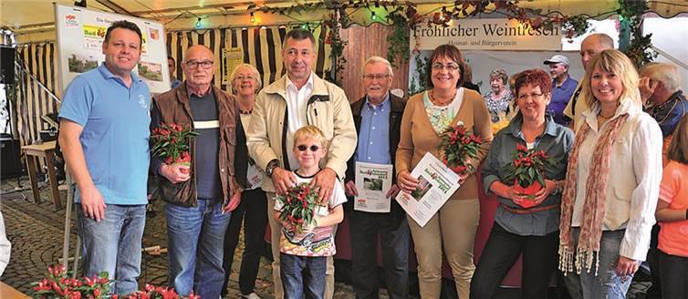 Die Sieger des Blumenschmuckwettbewerbs. RÜ