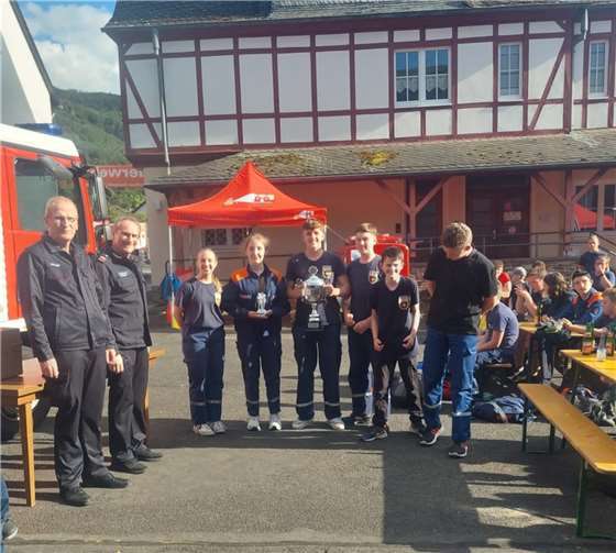 Die Sieger des Kreisjugendfeuerwehrtages in Alken.  Fotos: Lisa Klöckner / Horst Klee