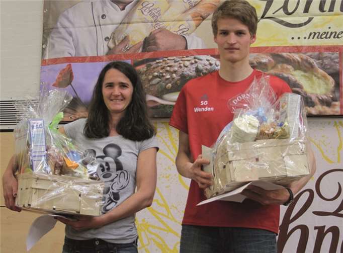 Die Sieger im Halbmarathon und gleichzeitig Gesamtsieger aller Altersklassen waren Nils Schäfer und Asteria Wagner