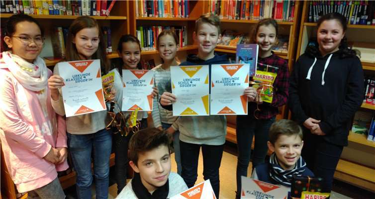 Die Sieger nahmen stolz ihre Urkunden entgegen. RWG