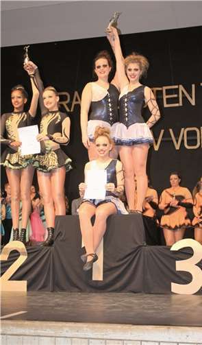 Die Sieger – schon für den Charaktertanz geschminkt.privat