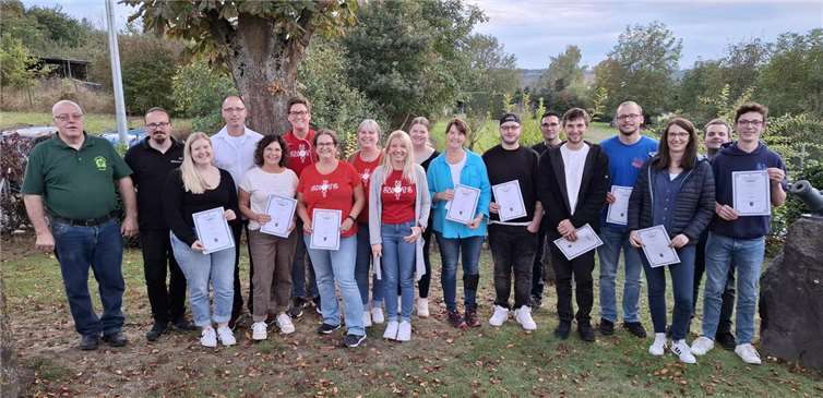 Die Sieger zusammen mit dem 2. Brudermeister Heinz Buch und dem Kassierer Jürgen Sass. Foto: Siegfried Moskopp