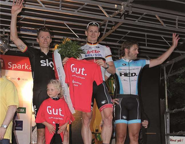 Die Siegerehrung: 1. Platz André Greipel, 2. Platz Christian Knees - 3. Platz Joachim Tolles. Privat