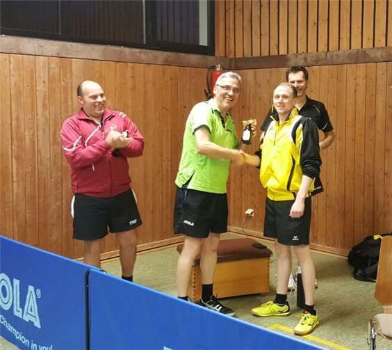 Die Siegerehrung: C. Heimes (v.l.), T. Esch, M. Münch und M. Esper. privat