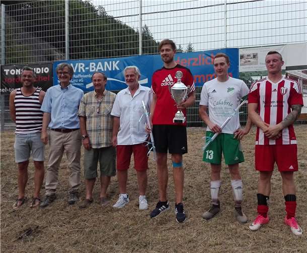 Die Siegerehrung beim Verbandsgemeindepokalturnier in Leubsdorf. Foto: privat