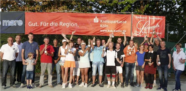 Die Siegerinnen und Sieger freuten sich über die Preise und den tollen Tag in Merzbach. privat