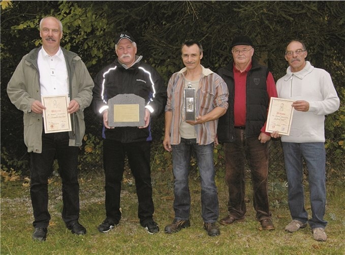 Die Siegermannschaft 2012: Gerhard Greßler, Rudolf Pamin, Hendryk Immisch, Werner Rüber und Hans Werner Schneider.privat