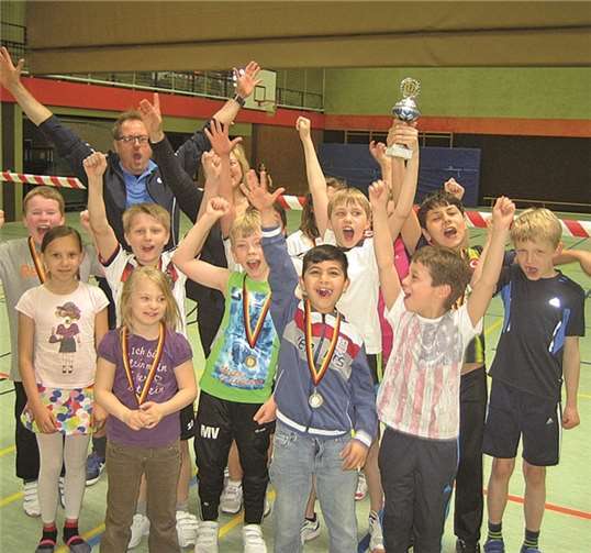 Vielseitigkeitswett- bewerb der Förderschulen Die Siegermannschaft 2015: Die Piraten, Verbundschule Bornheim-Uedorf. privat